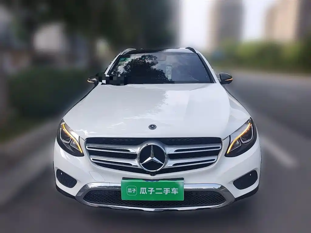 Mercedes-Benz GLC 2016 GLC 260 4MATIC Luxury фото 3