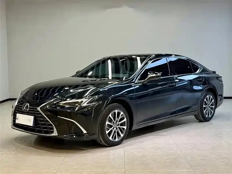 Lexus ES 2024 — пригон из Китая