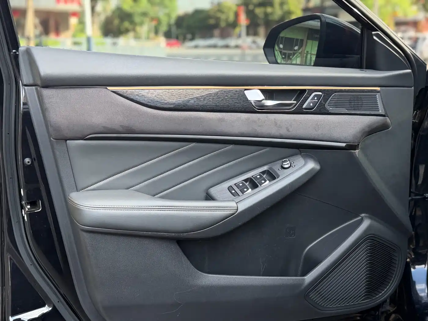 Dongfeng Aeolus Yixuan MAX 2022 2021 1.5T Dark Night Dawn Edition