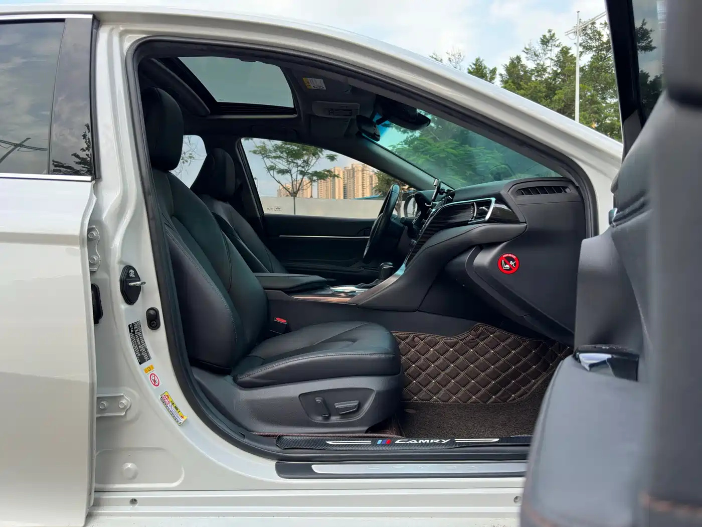 Toyota Camry 2018 2.0G Luxury Edition фото 12