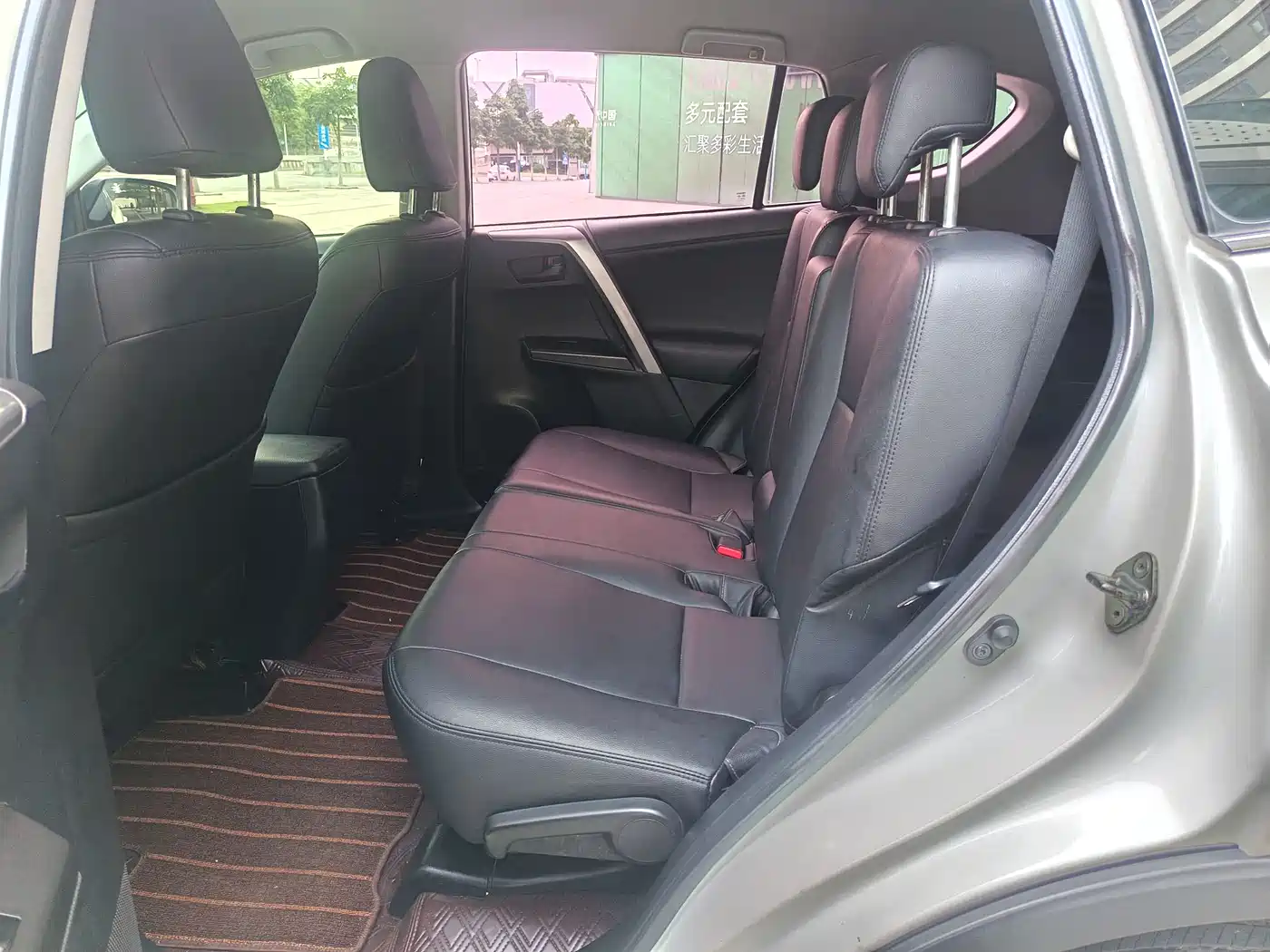 Toyota RAV4 Rongfang 2016 2.0L CVT 2WD Urban (China V) фото 8