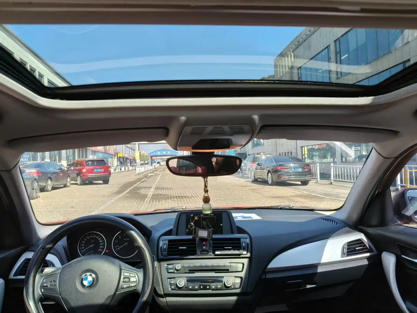 BMW 1 Series (Import) 2013 Facelift 118i Leading Model фото 6