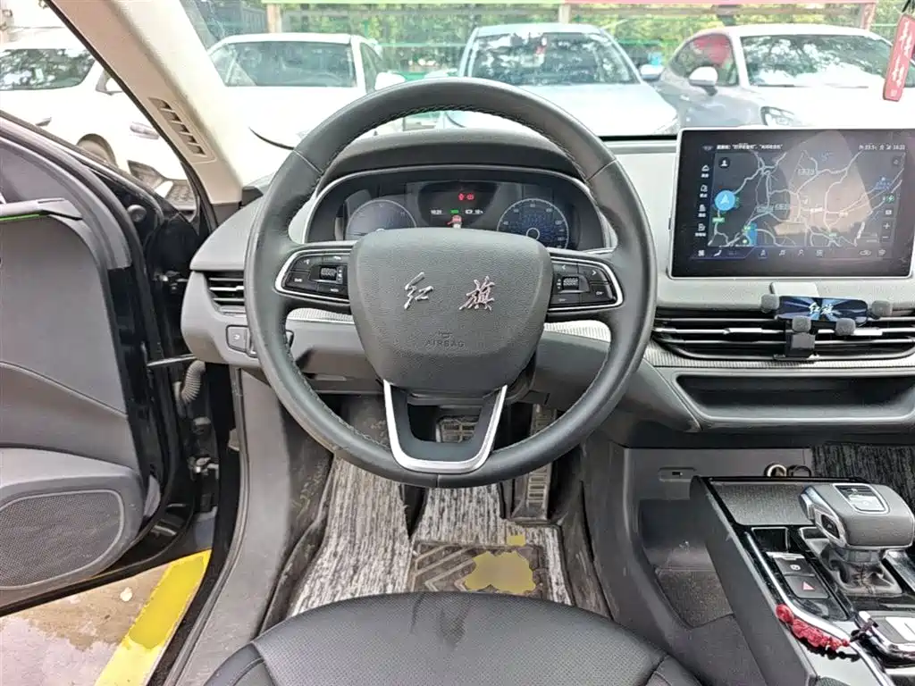 Hongqi E-QM5 2022 431km Charging Enjoyment Edition фото 11