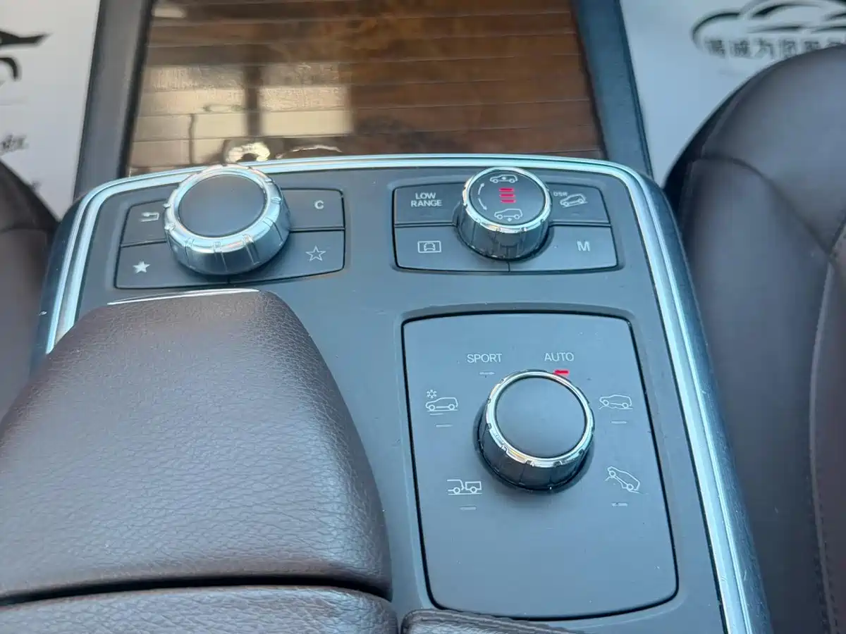 Mercedes-Benz M-Class 2014 ML 400 4MATIC Luxury фото 12