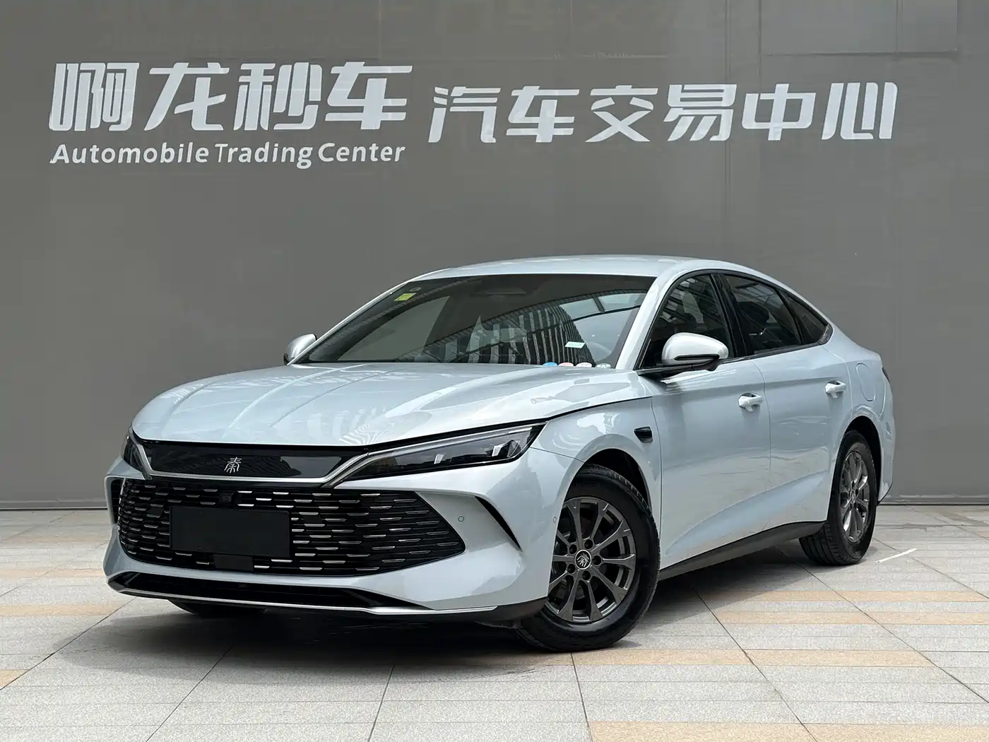 BYD Qin L 2025 DM-i Smart Drive Edition 80KM Leading фото 14