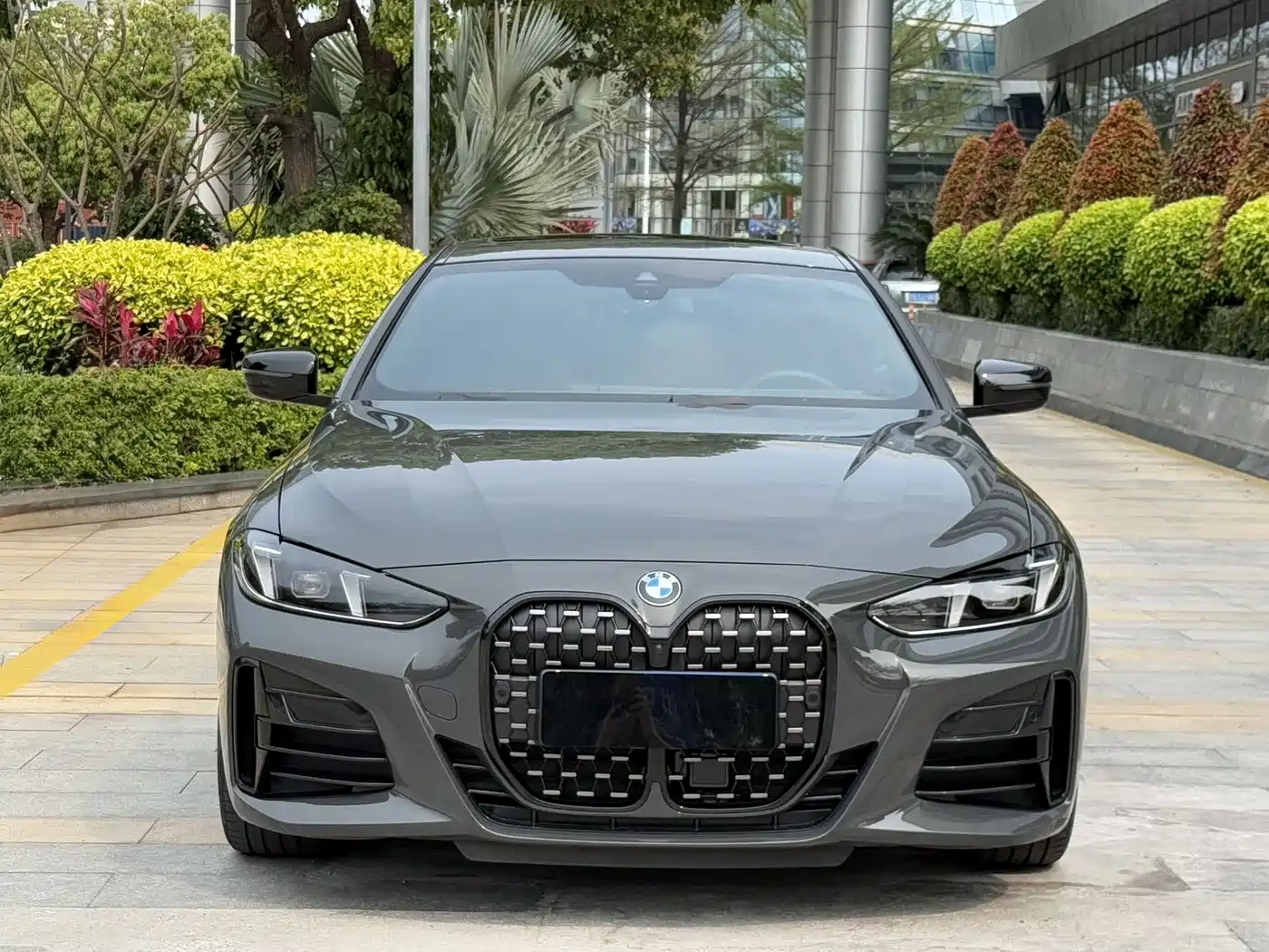 BMW 4 Series 2024 430i M Sport Shadow Edition фото 2
