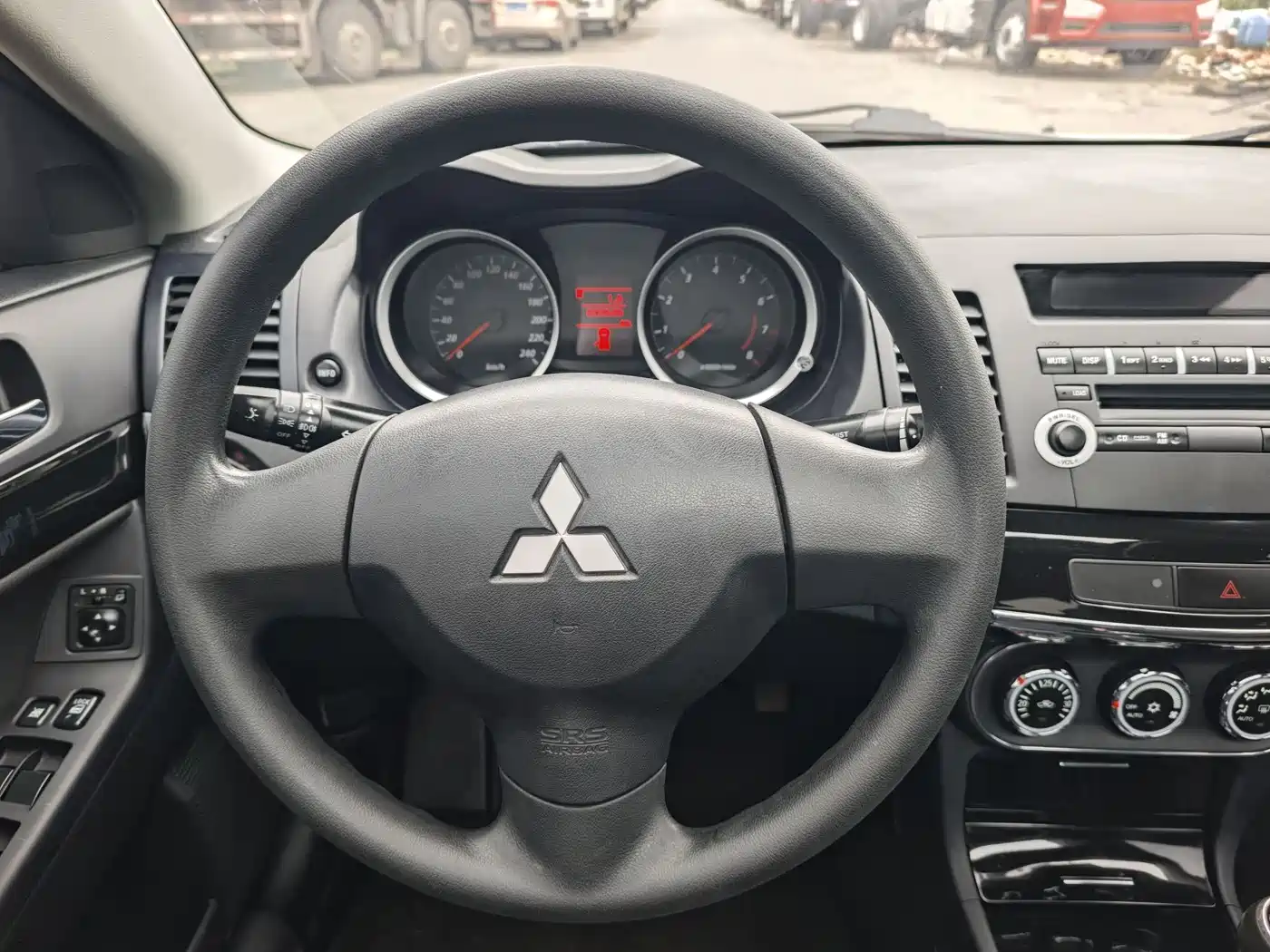 Mitsubishi Lancer EX 2013 ZhiShang Edition 1.8L Manual Luxury фото 10