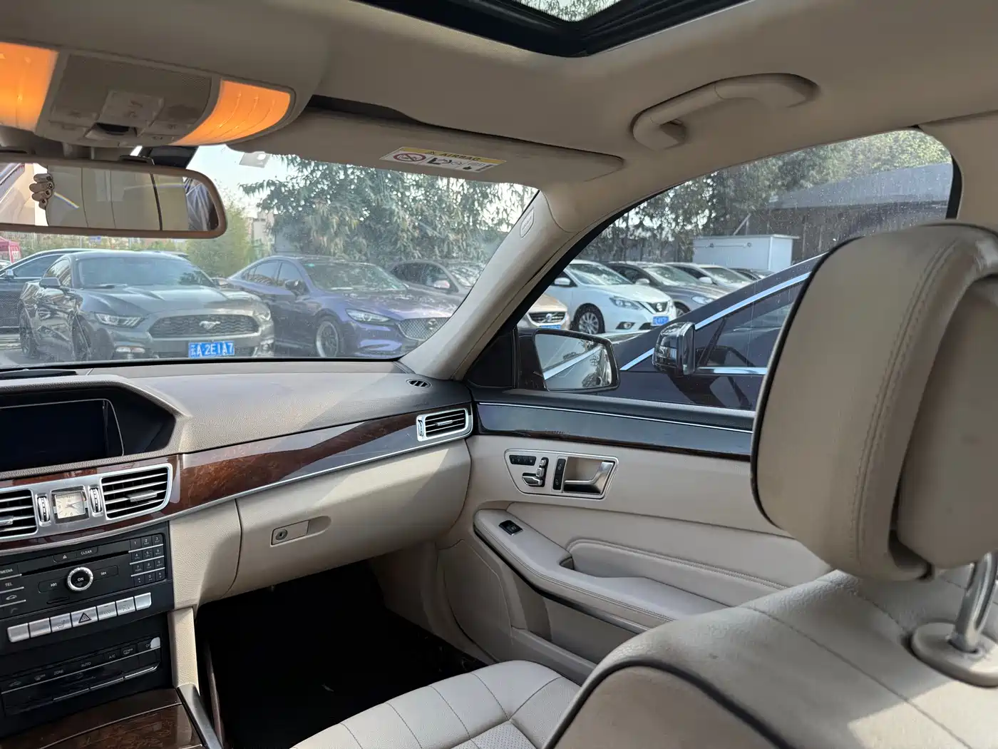 Mercedes-Benz E-Class 2015 Facelift E 200 L фото 11