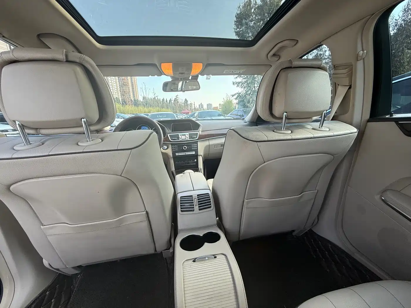 Mercedes-Benz E-Class 2015 Facelift E 200 L фото 13