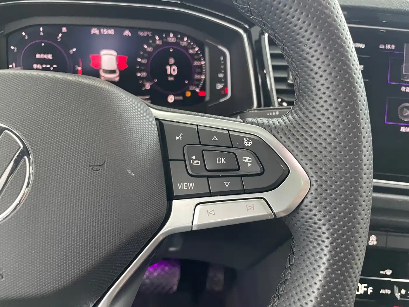 Volkswagen T-ROC 2021 Facelift 280TSI DSG 4WD Luxury Smart Connect Edition фото 10