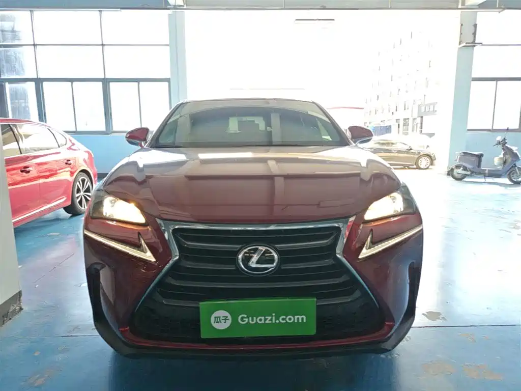Lexus NX 2017 200 FWD Sharp Edition фото 3
