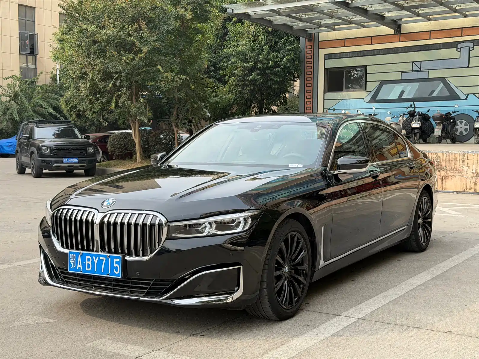 Фото 1 - BMW 7 Series