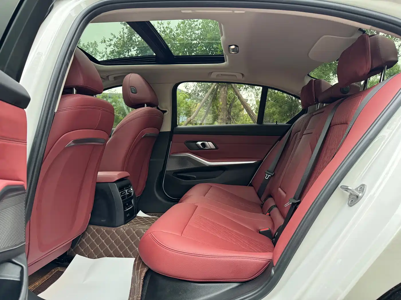 BMW 3 Series 2023 320Li M Sport Package фото 16