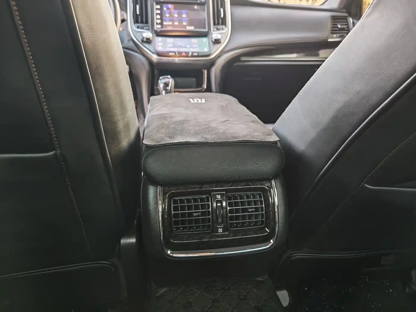 Toyota Crown 2018 2.0T Fashion Edition фото 16