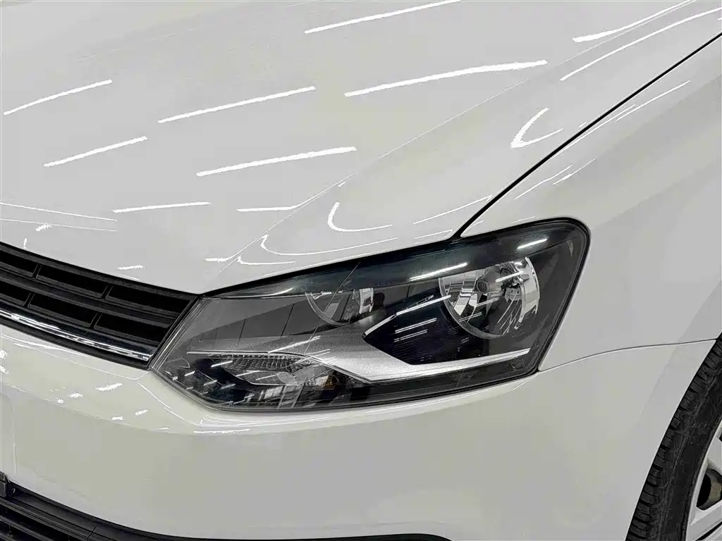 Volkswagen Polo 2018 1.5L Auto Safe Drive фото 14