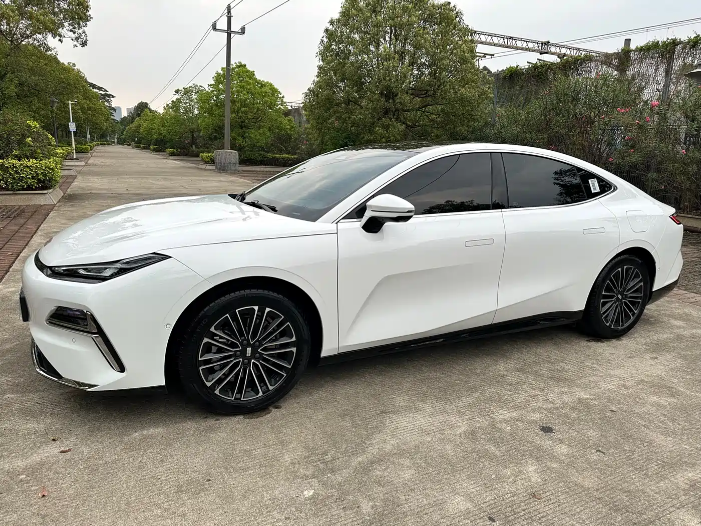 GEELY GALAXY GALAXY SPARKLE 8