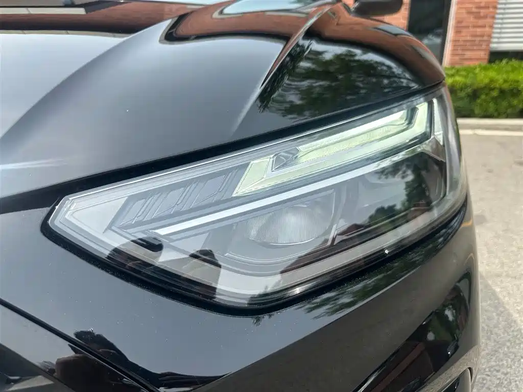 Audi Q5L 2024 Model 40 TFSI Luxury Dynamic фото 6