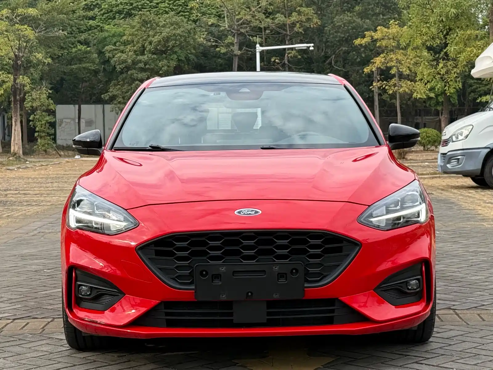 Фото 2 - Ford Focus