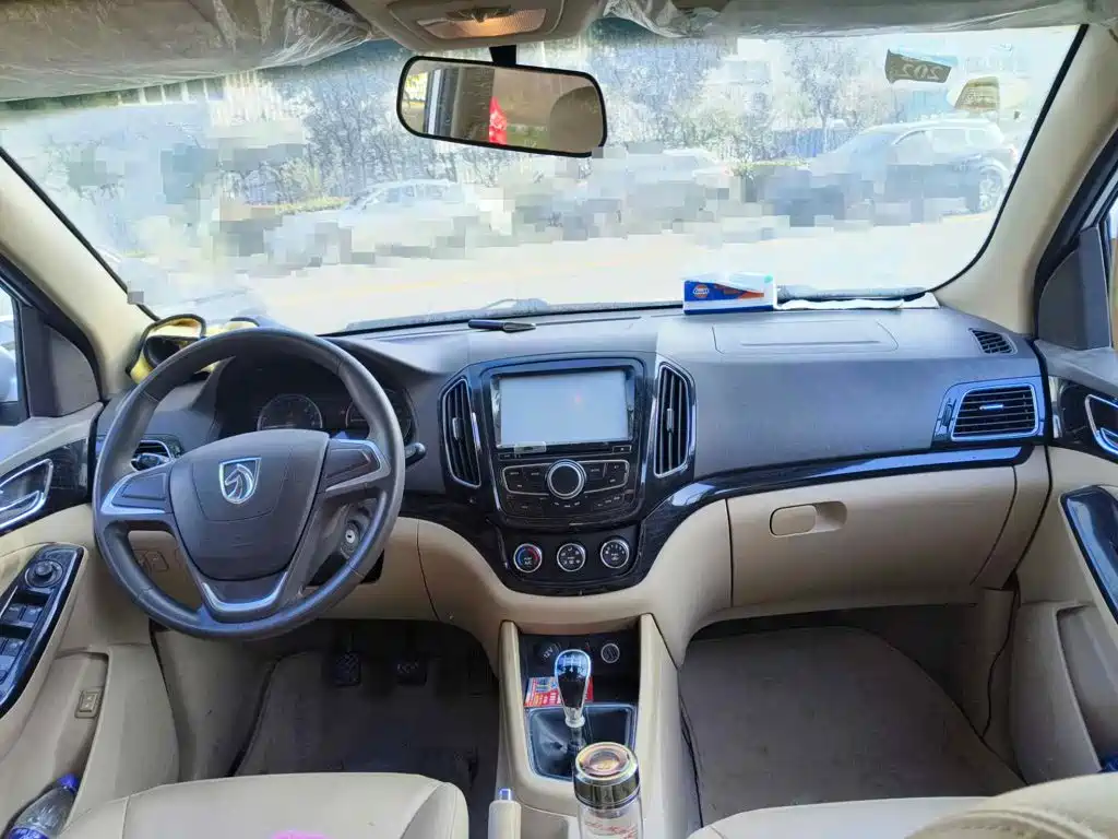 Baojun 730 2014 2014 1.5L Manual Comfort ESP Edition 7-Seater