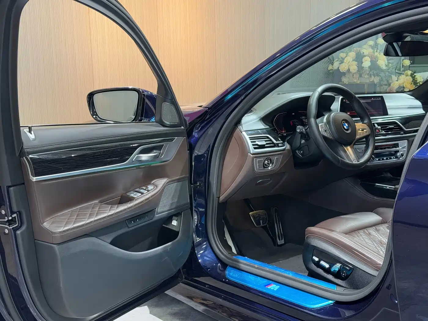 BMW 7 Series 2019 Facelift 740Li Leading M Sport Package фото 4