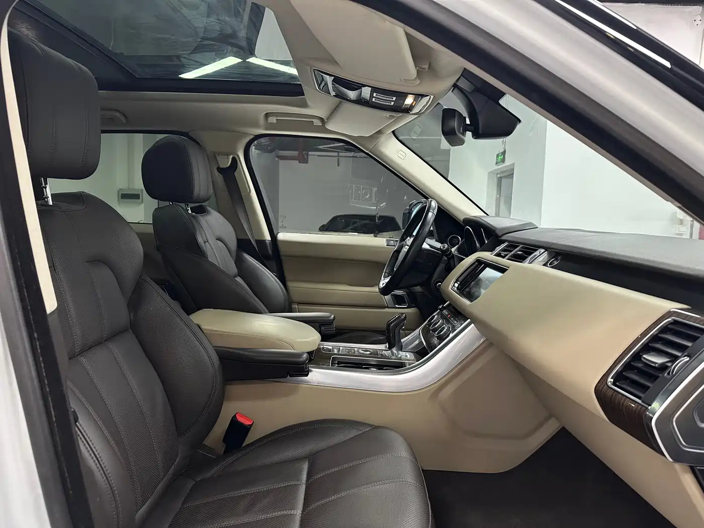 Land Rover Range Rover Sport 2014 3.0 SC V6 HSE фото 15
