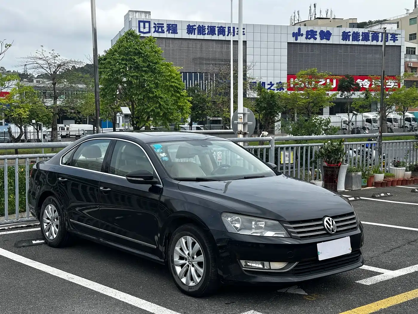 Volkswagen Passat 2013 1.8TSI DSG Zunrong фото 3