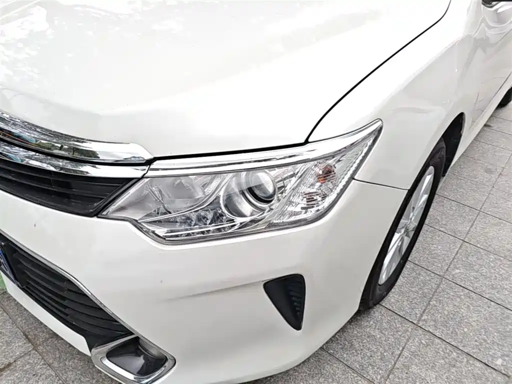 Toyota Camry 2016 2.0G 10th Anniversary Leading Edition фото 24