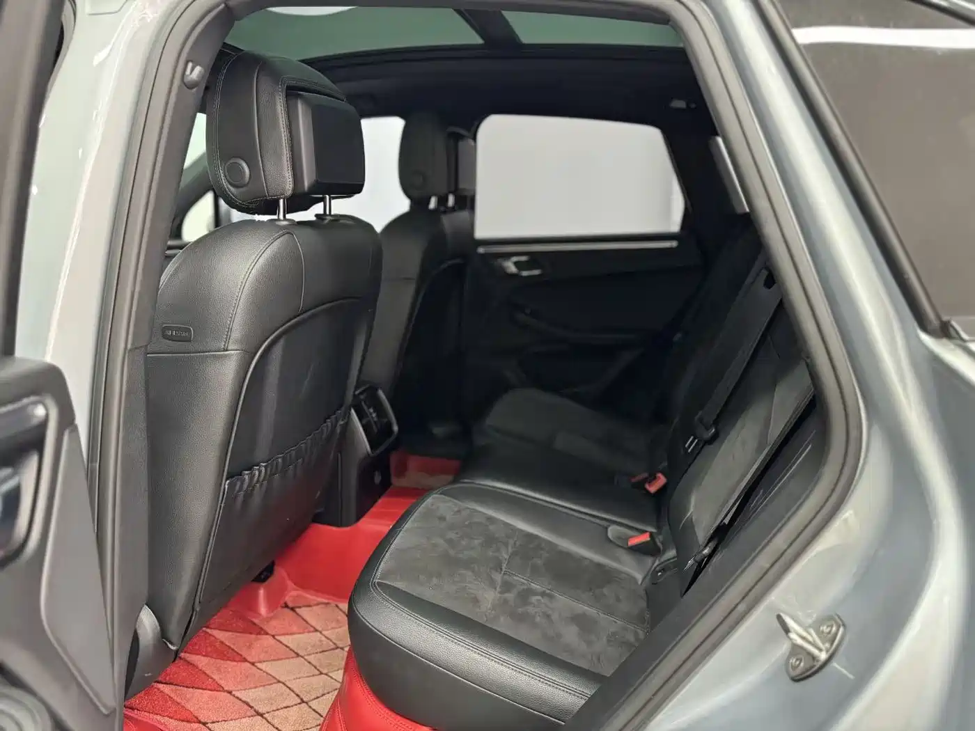 Porsche Macan 2018 Macan 2.0T фото 5