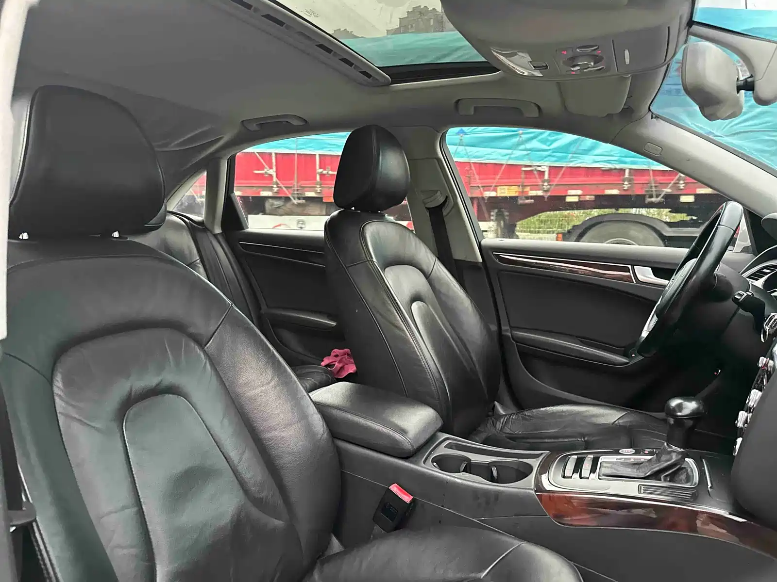 Фото 16 - Audi A4L