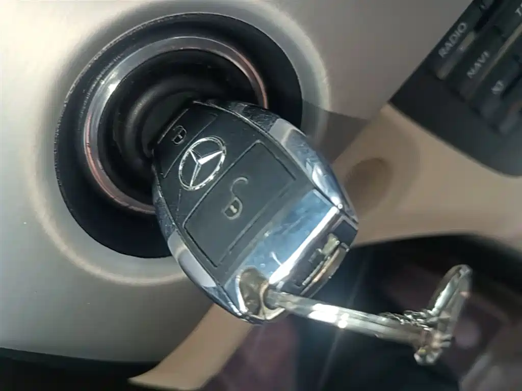 Mercedes-Benz GLK-Class 2014 GLK 200 Standard фото 17