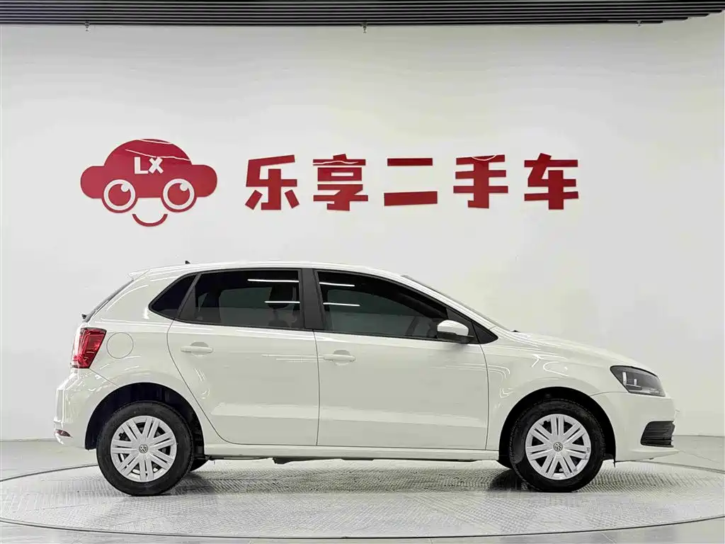 Volkswagen Polo 2018 1.5L Auto Safe Drive фото 13