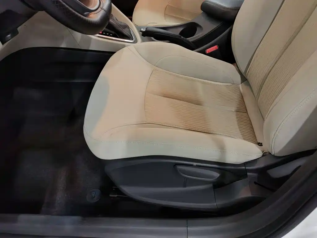 Фото 20 - Buick Excelle
