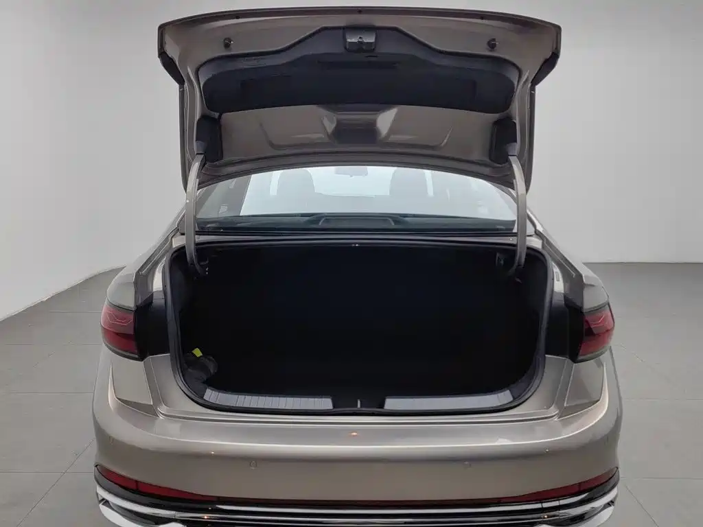 Volkswagen Sagitar, миниатюра 16