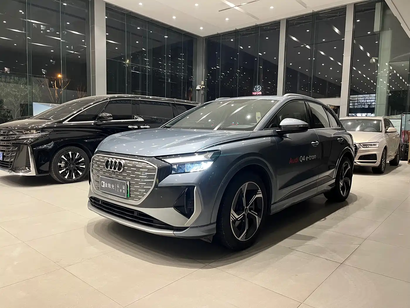 AUDI Q4 E TRON