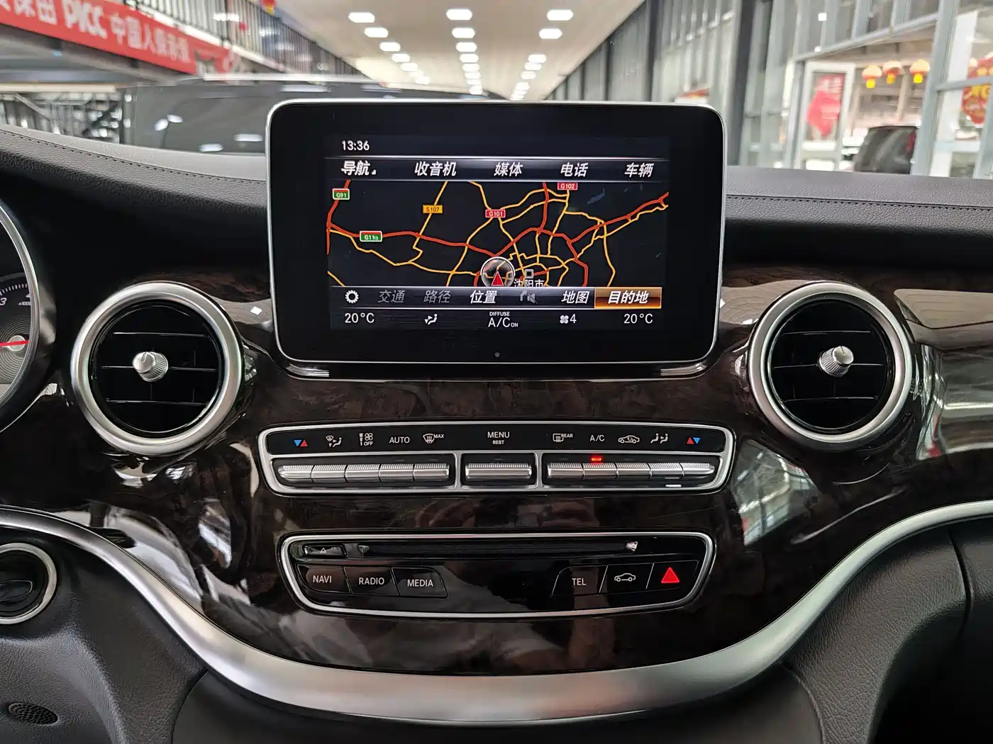 Mercedes-Benz V-Class 2018 V 260 Premium Edition China VI фото 11