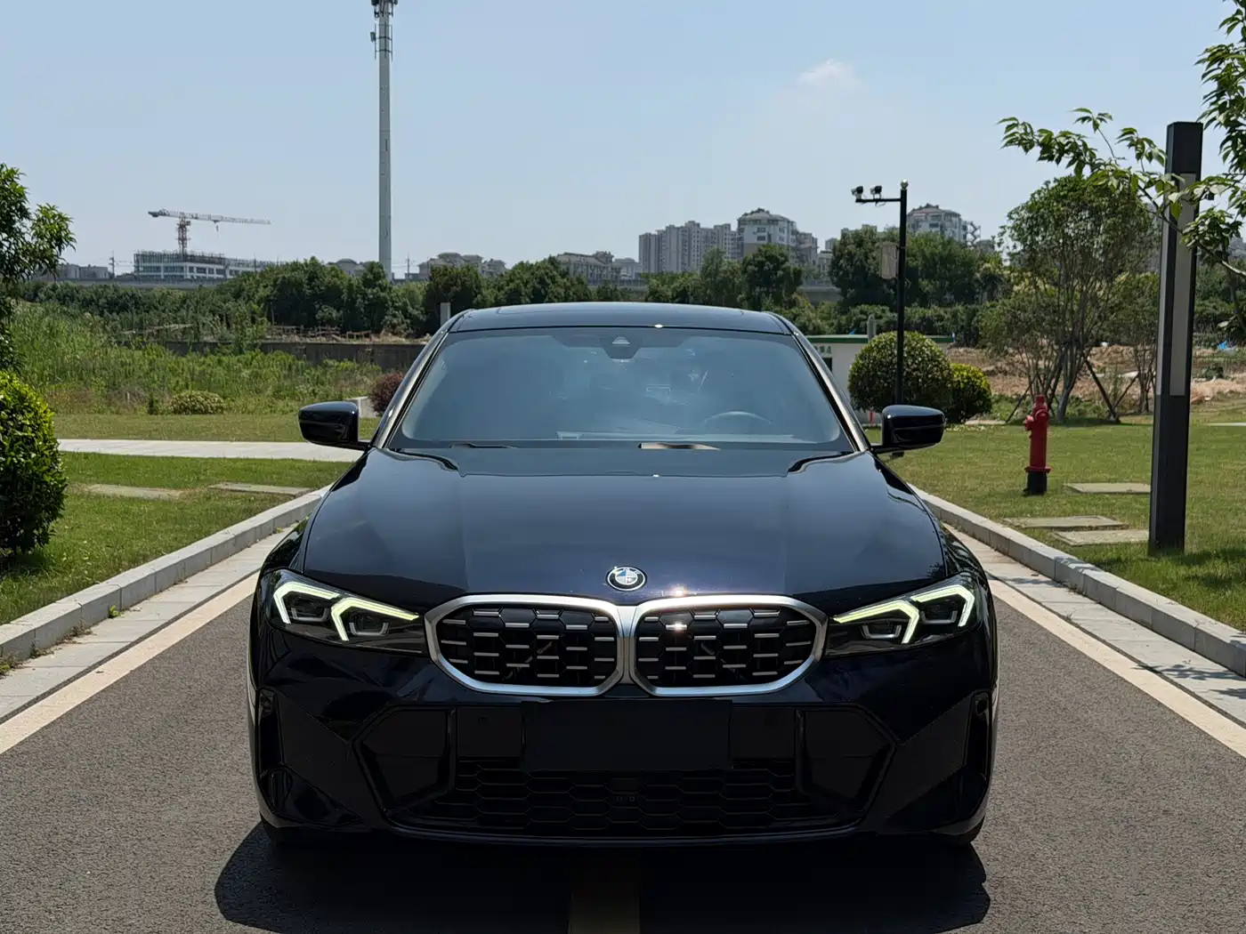 Photo 2 - BMW 3 Series