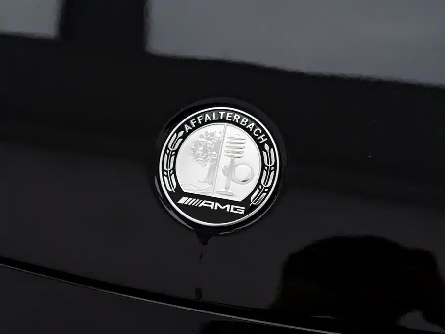 MERCEDES-BENZ GLB AMG