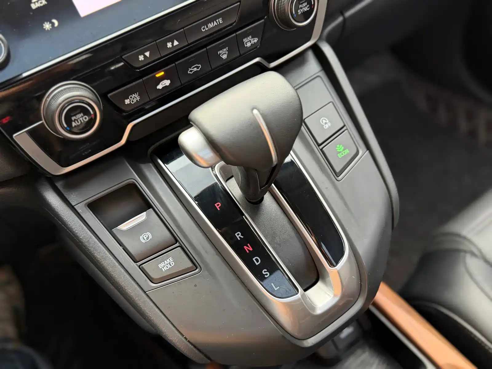 Фото 13 - Honda CR-V