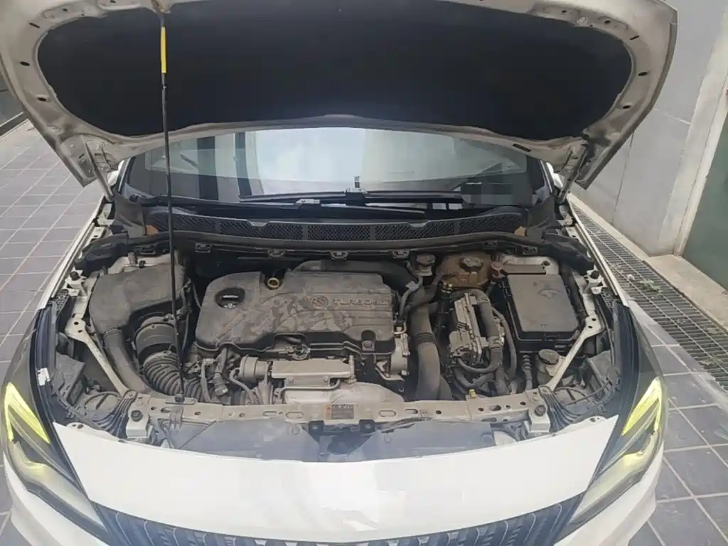 Фото 25 - Buick Verano