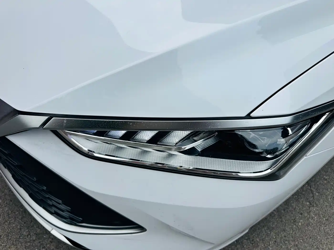 BYD Qin PLUS 2024 Glory Edition DM-i 55KM Leading фото 20