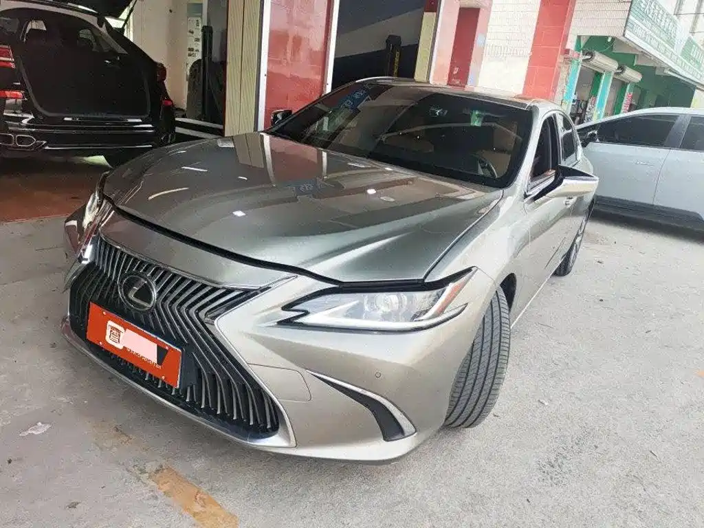 Lexus ES 2020 — пригон из Китая