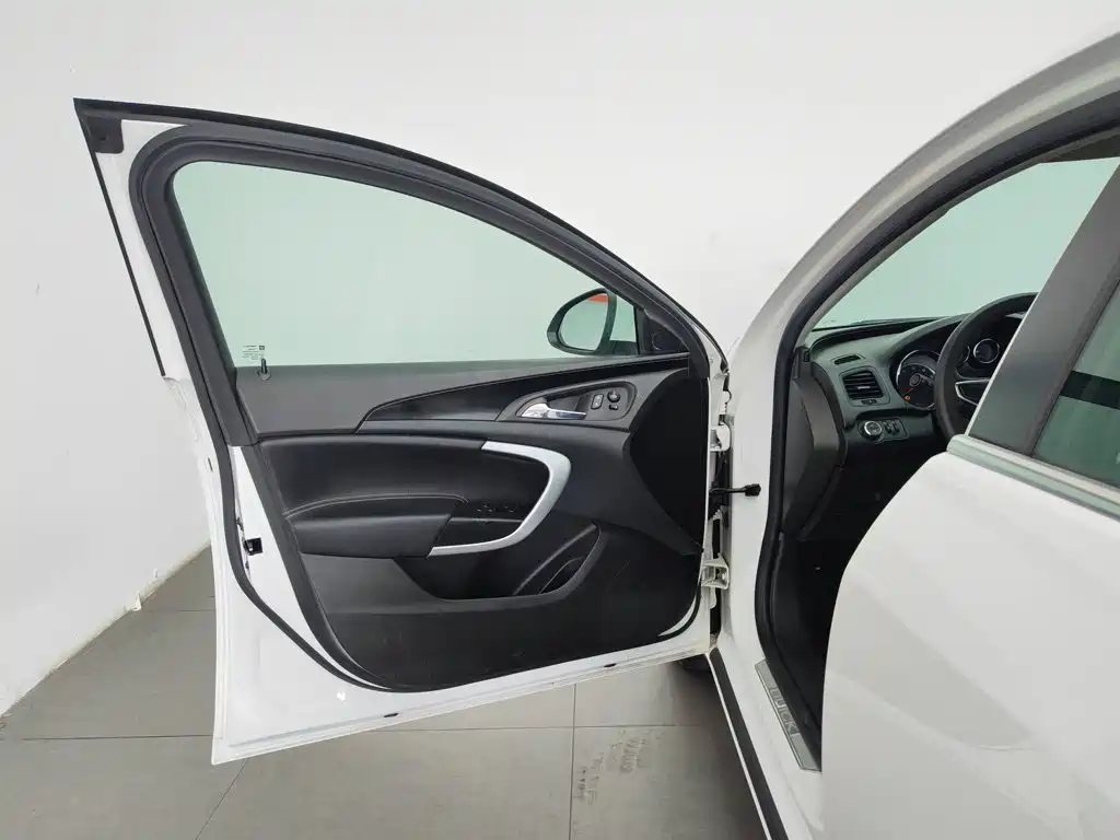 صورة 8 - Buick Regal