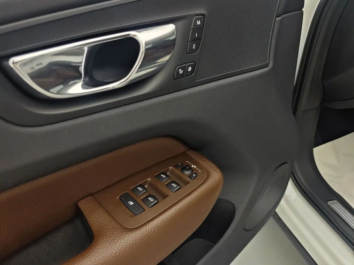 Фото 17 - Volvo XC60