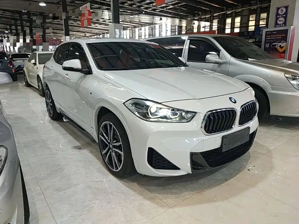 Photo 4 - BMW X2