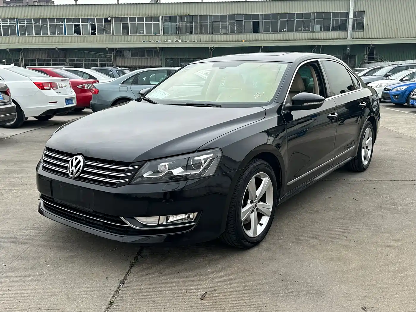 Volkswagen Passat 2011 1.8TSI DSG Royal Edition