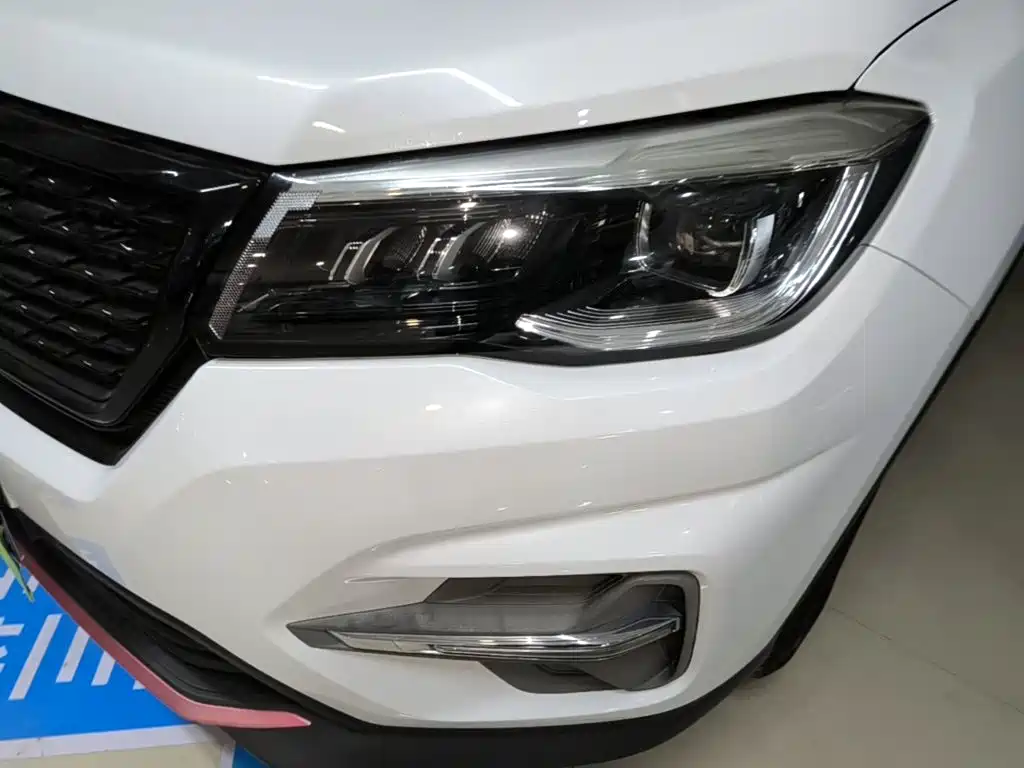 Фото 24 - Changan CS75