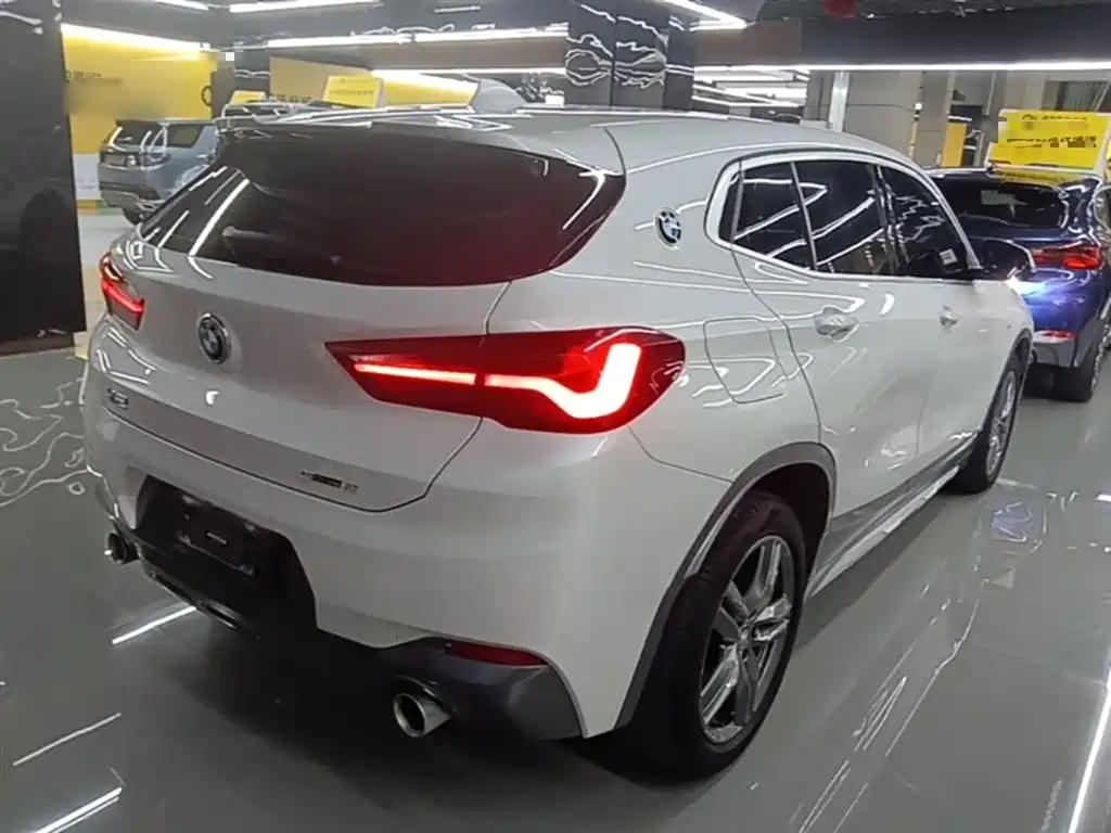 BMW X2