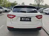 Photo 9 - Maserati Levante