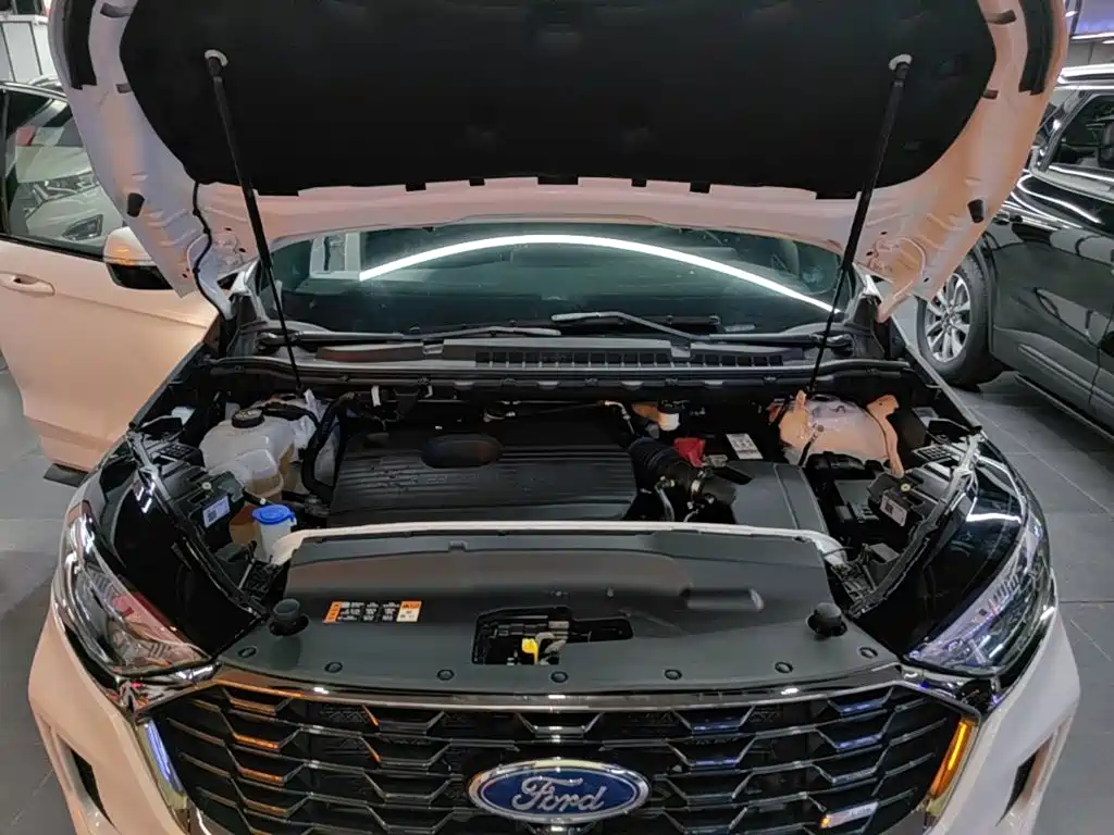 Ford Edge 2022 2021 PLUS EcoBoost 245 AWD ST-Line 7-seater