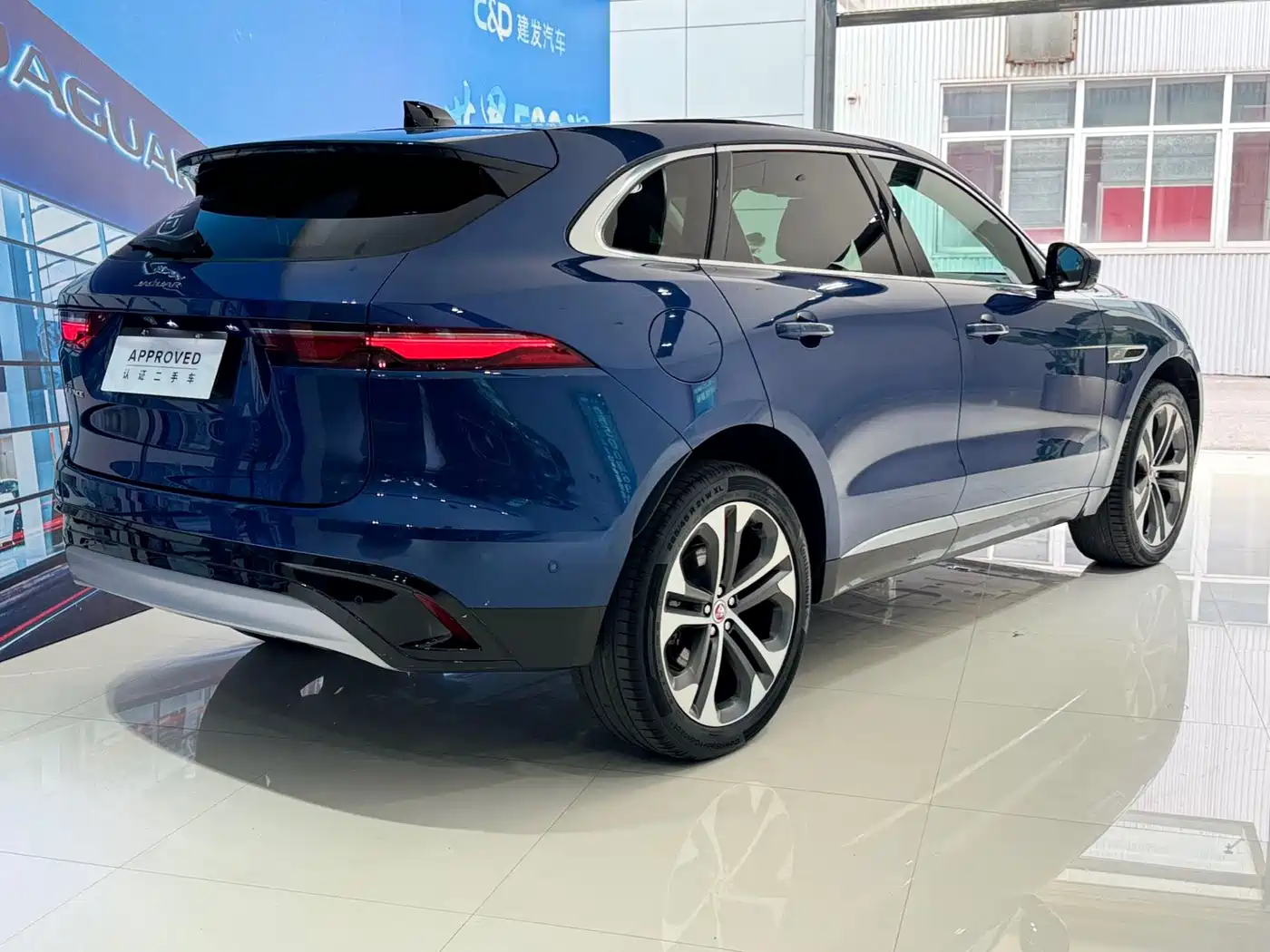 JAGUAR F PACE
